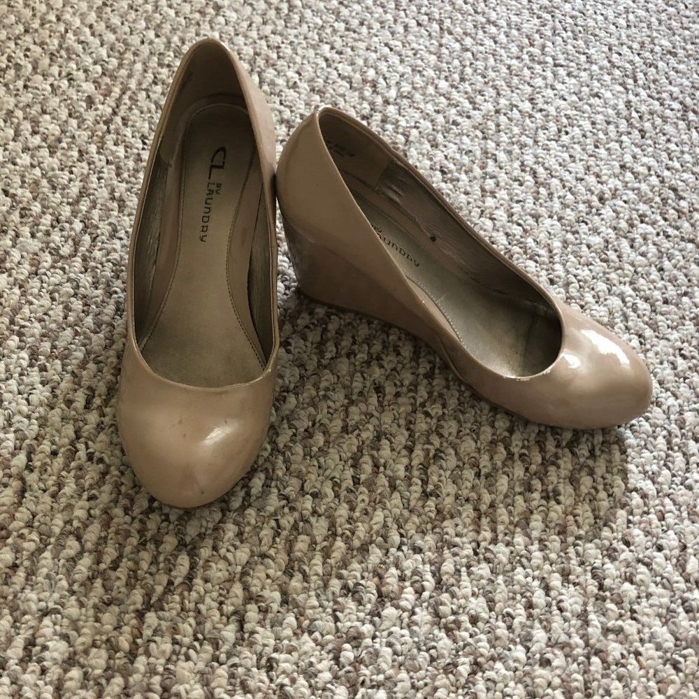 Nude Wedges